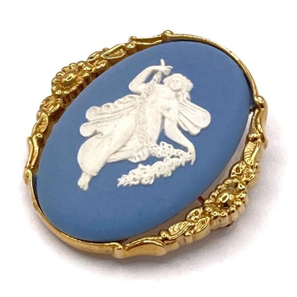 Wedgwood Jewelry - Auth WEDG WOOD Jasper - Blue White Gold Ceramic Hardware Brooch